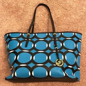 Micheal kors tote